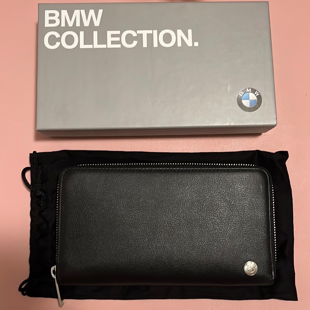 New in box BMW black leather zip around wallet